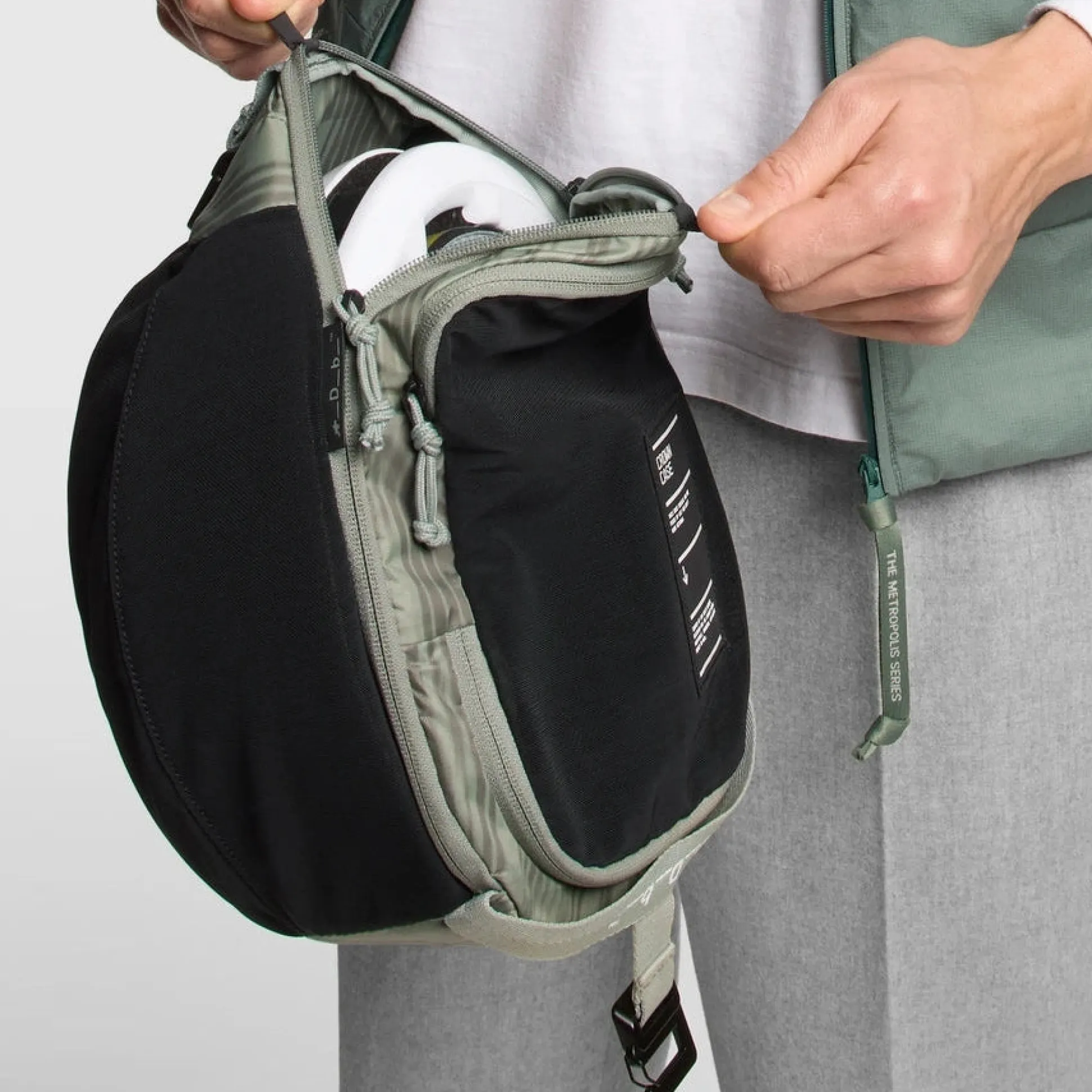 Borsa Assos x D_b_ Roamer 3 Piece Travel System
