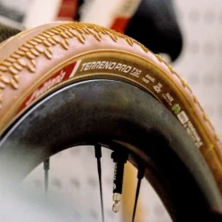 Copertone Vittoria Terreno Pro T10 Hardpack Gravel Race TLR 700x40 - Natural