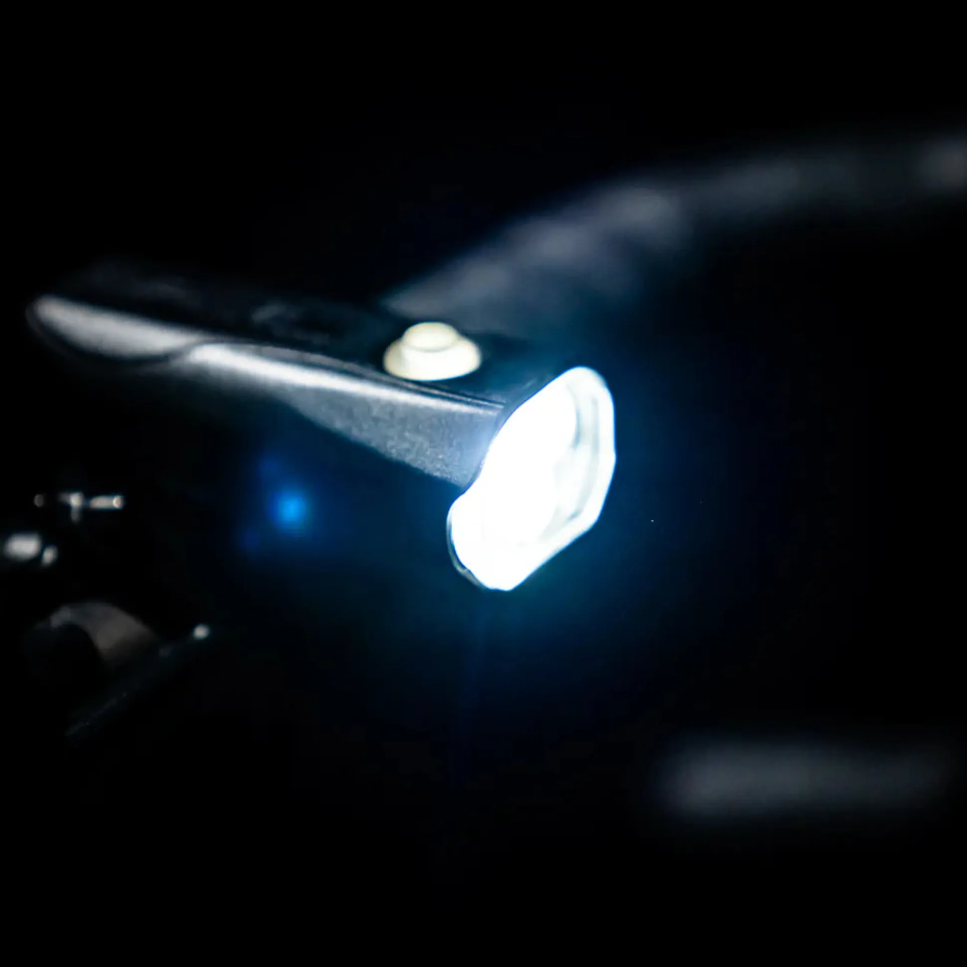 Luce anteriore Lezyne KTV drive Pro 300+ - Nero