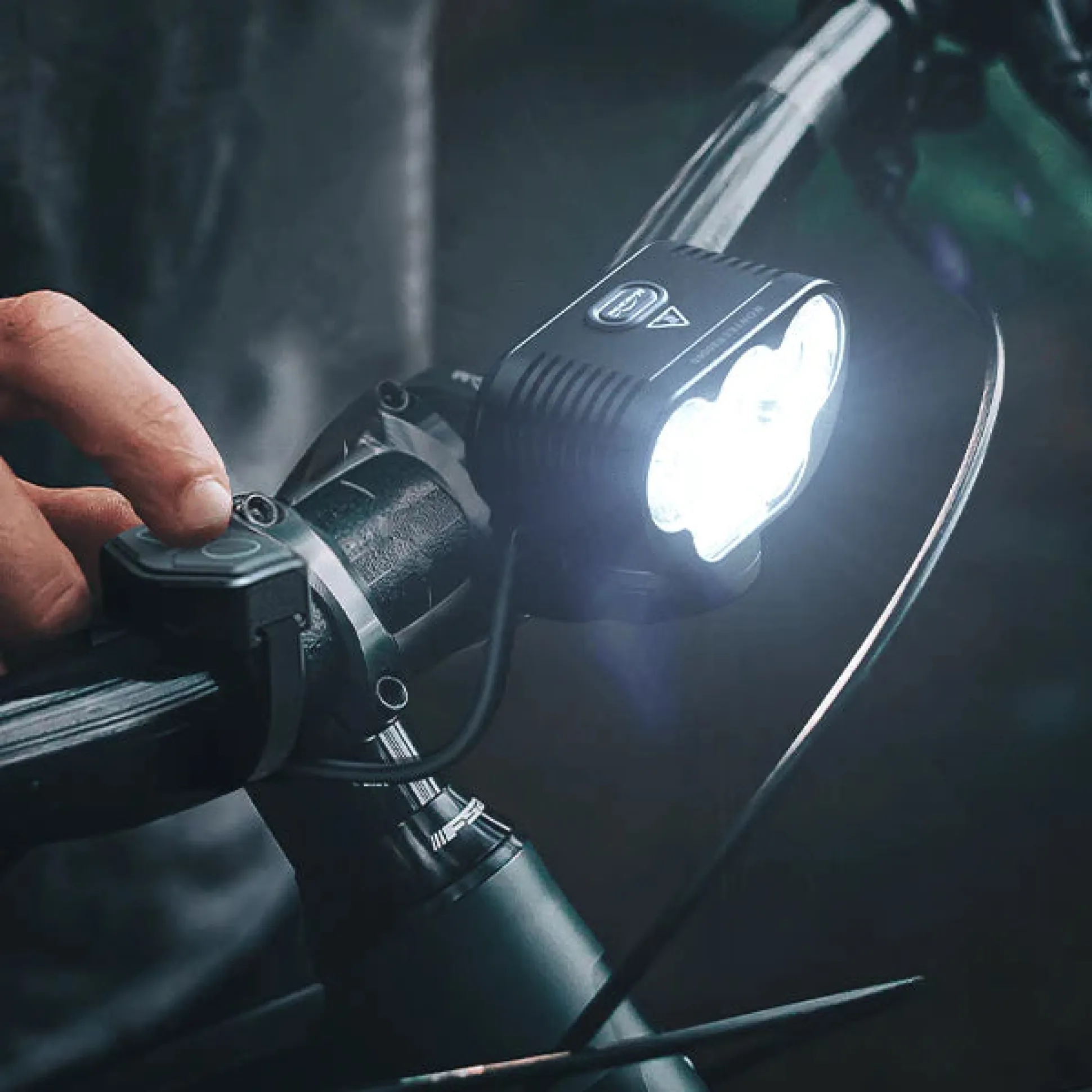 Luce anteriore Magicshine Monteer 8000S V2.0 remote